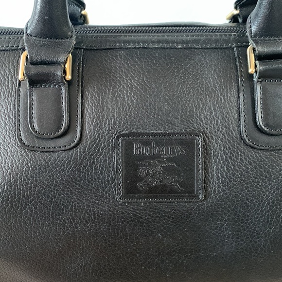 ❤️❤️sOLD❤️❤️Burberrys vintage Boston leather bag - Picture 2 of 14
